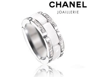 Pourquoi choisir une bague Chanel en céramique.